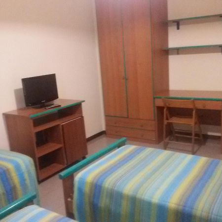 פסארו Hotel Fiera מראה חיצוני תמונה